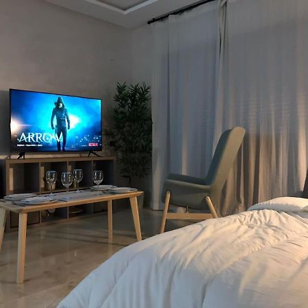 Superbe Appartement Uniquement Pour Les Familles Marrakesh Luaran gambar