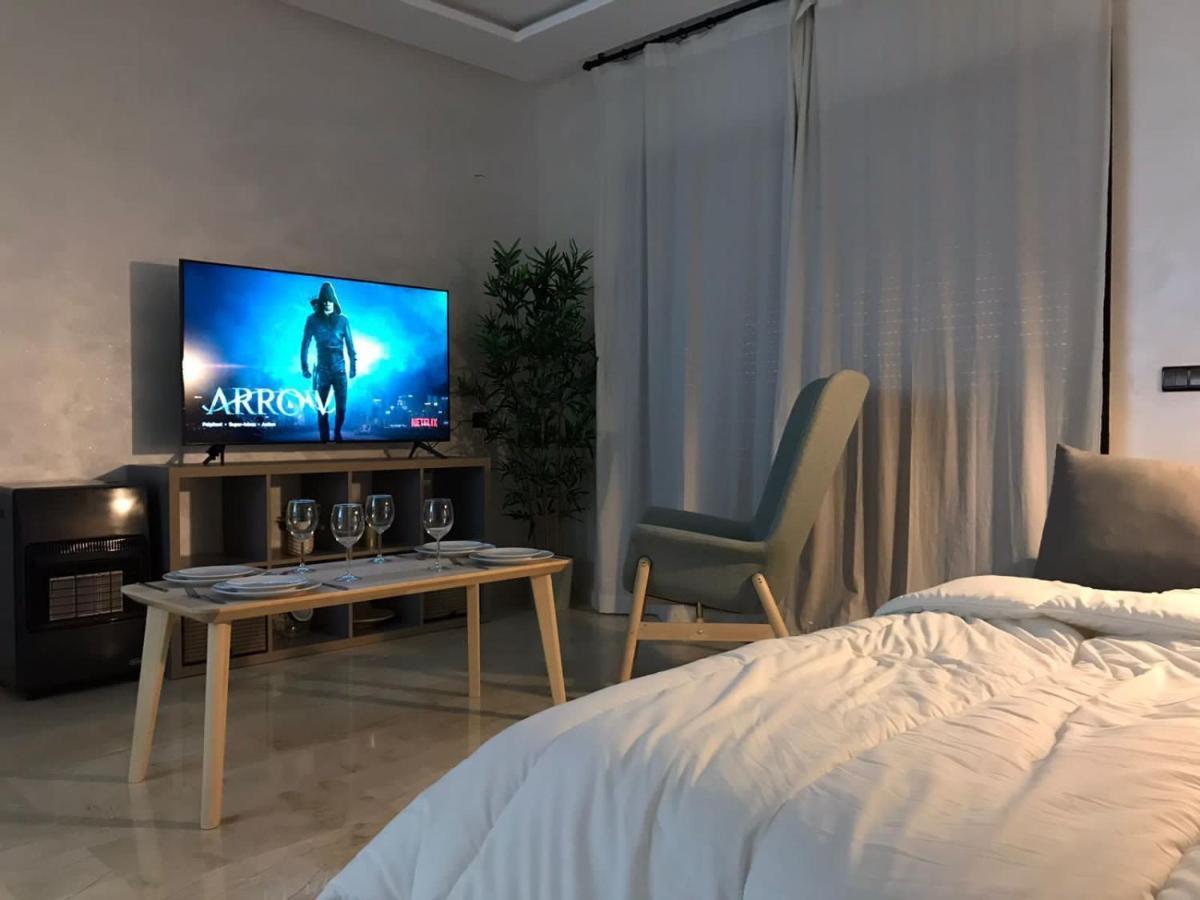 Superbe Appartement Uniquement Pour Les Familles Marrakesh Luaran gambar