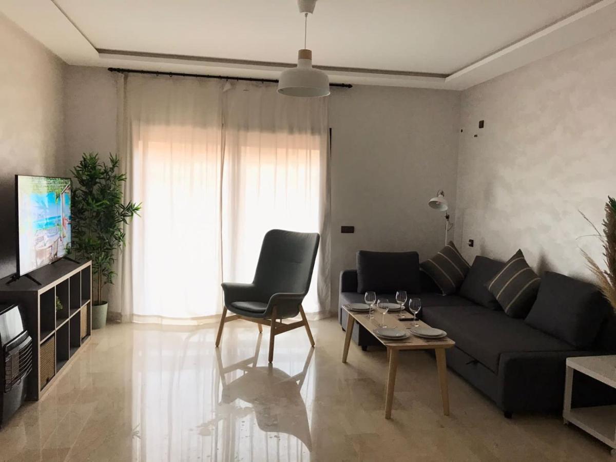 Superbe Appartement Uniquement Pour Les Familles Marrakesh Luaran gambar